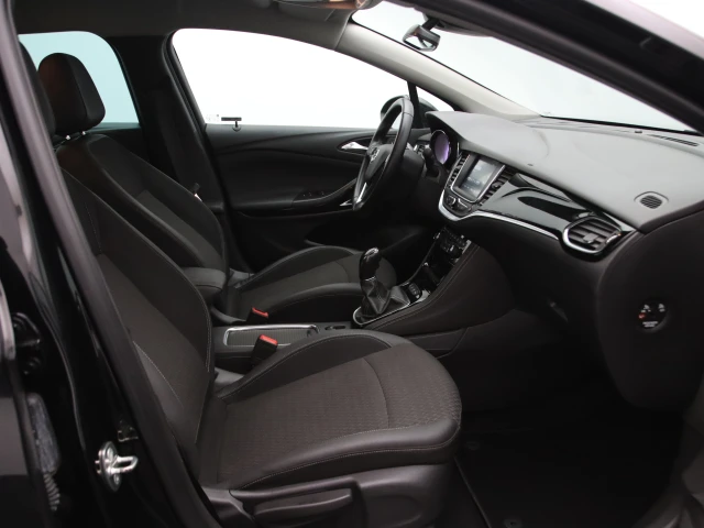 Opel Astra K Interior Stock Photo - Download Image Now - Black Color, Car,  Car Interior - iStock