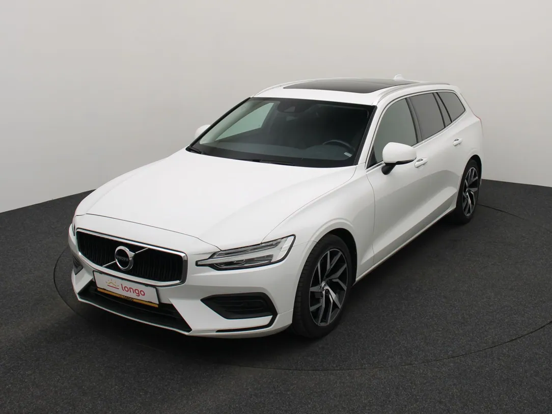 VOLVO V60 Momentum