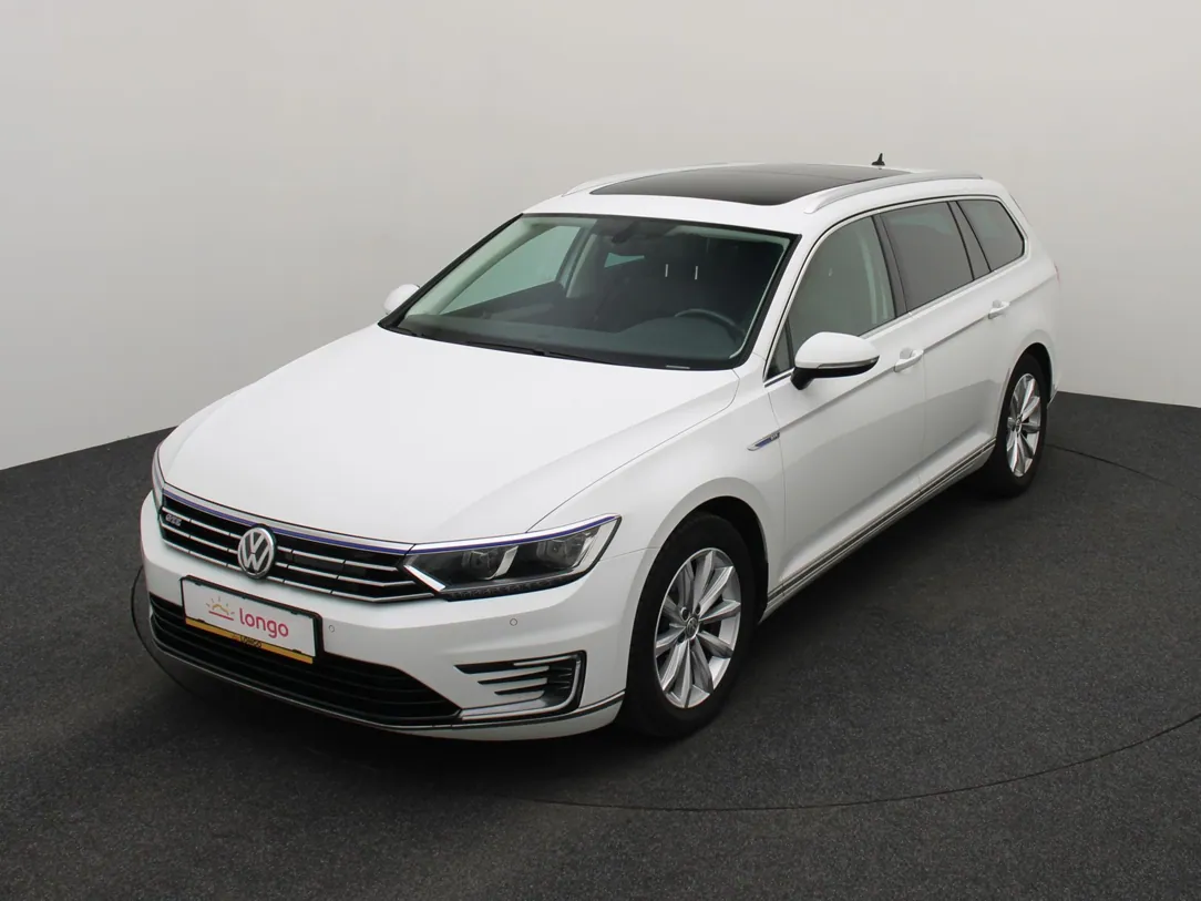 VOLKSWAGEN PASSAT B8 Connected Series Plus