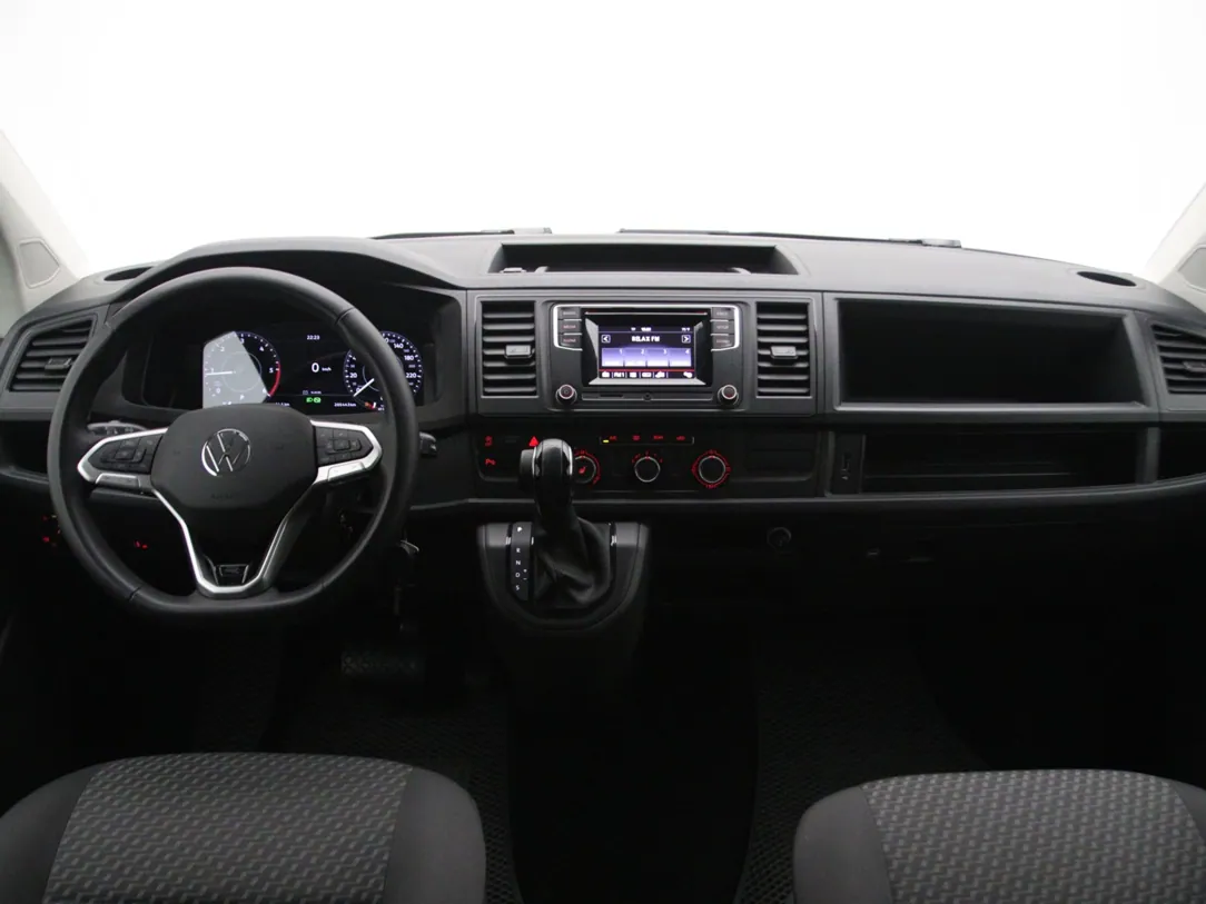 VOLKSWAGEN CARAVELLE