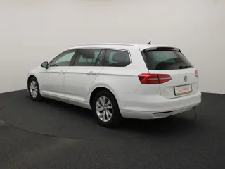 VOLKSWAGEN PASSAT B8 Comfortline Business