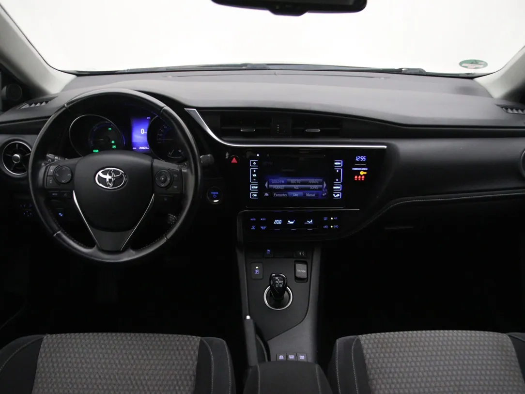 TOYOTA AURIS Dynamic