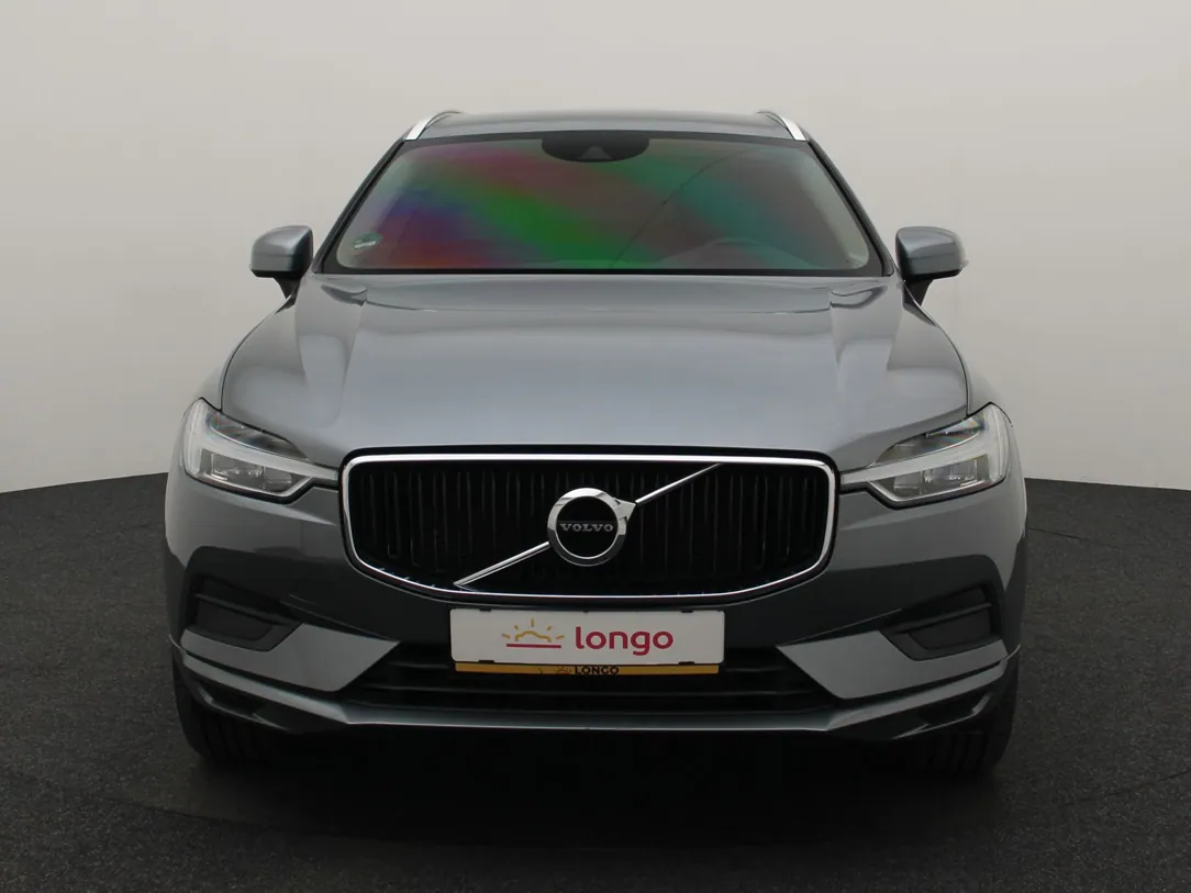 VOLVO XC60 Momentum
