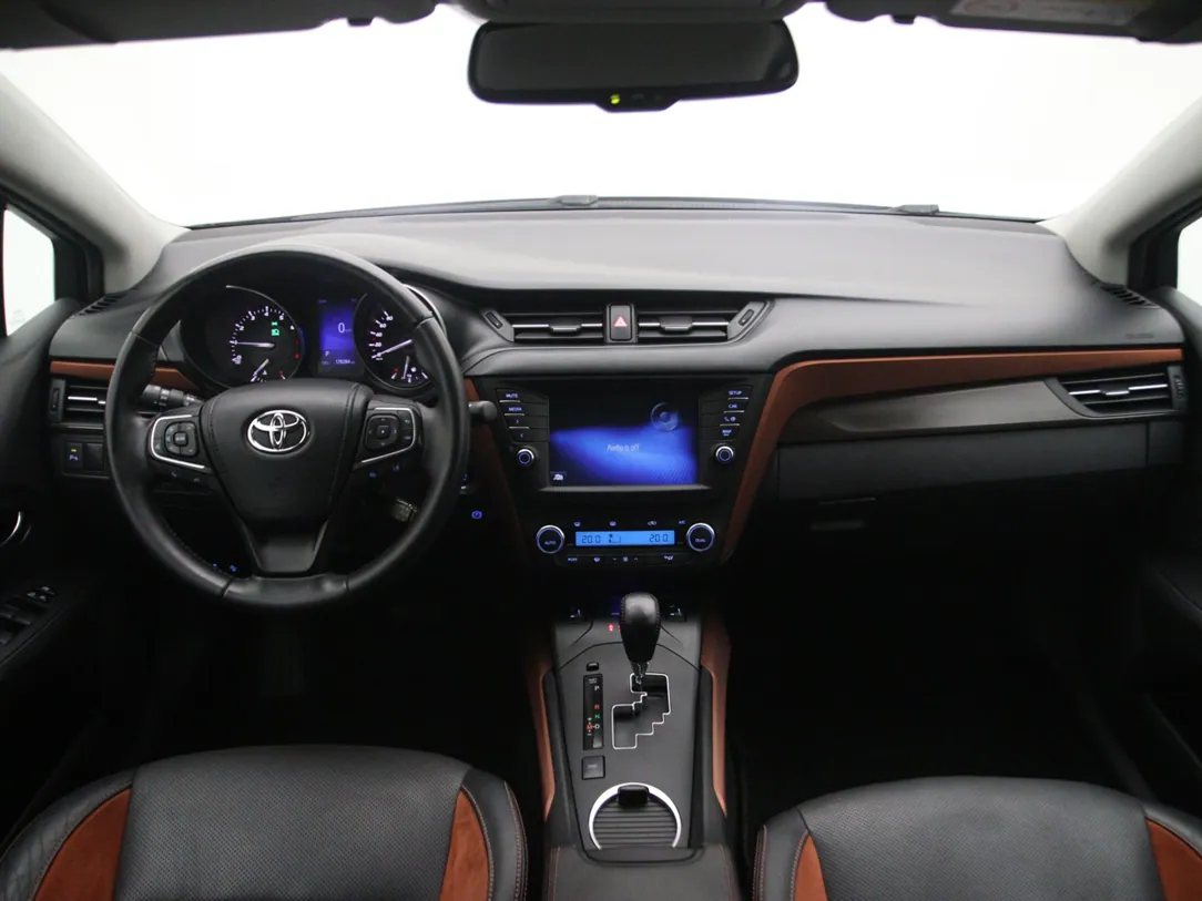 TOYOTA AVENSIS Business Edition