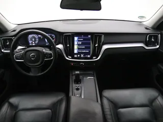 VOLVO V60 Momentum Advantage