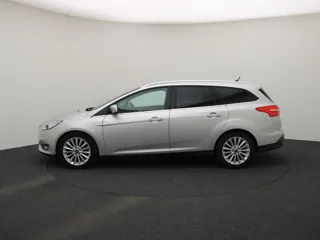 FORD FOCUS Titanium
