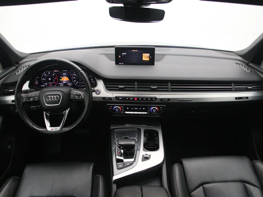 AUDI Q7 Sport