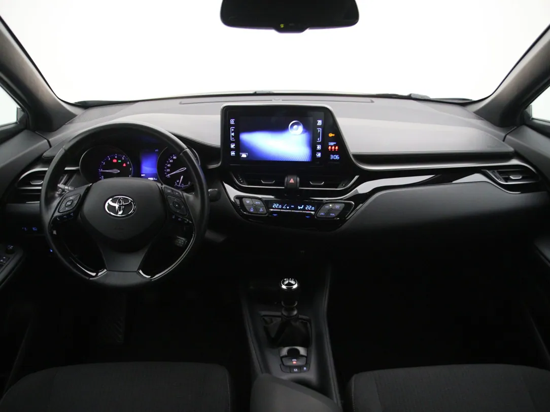 TOYOTA C-HR Active