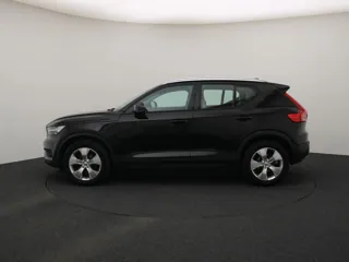 VOLVO XC40 Momentum