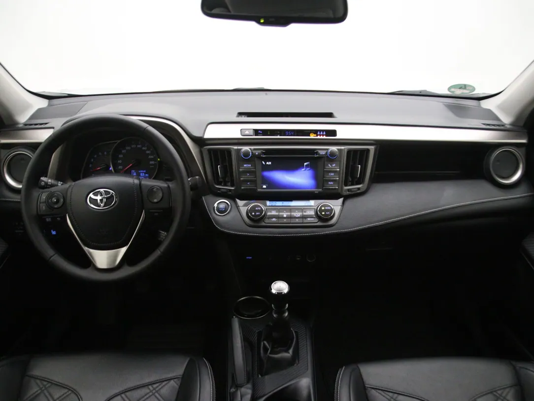 TOYOTA RAV 4
