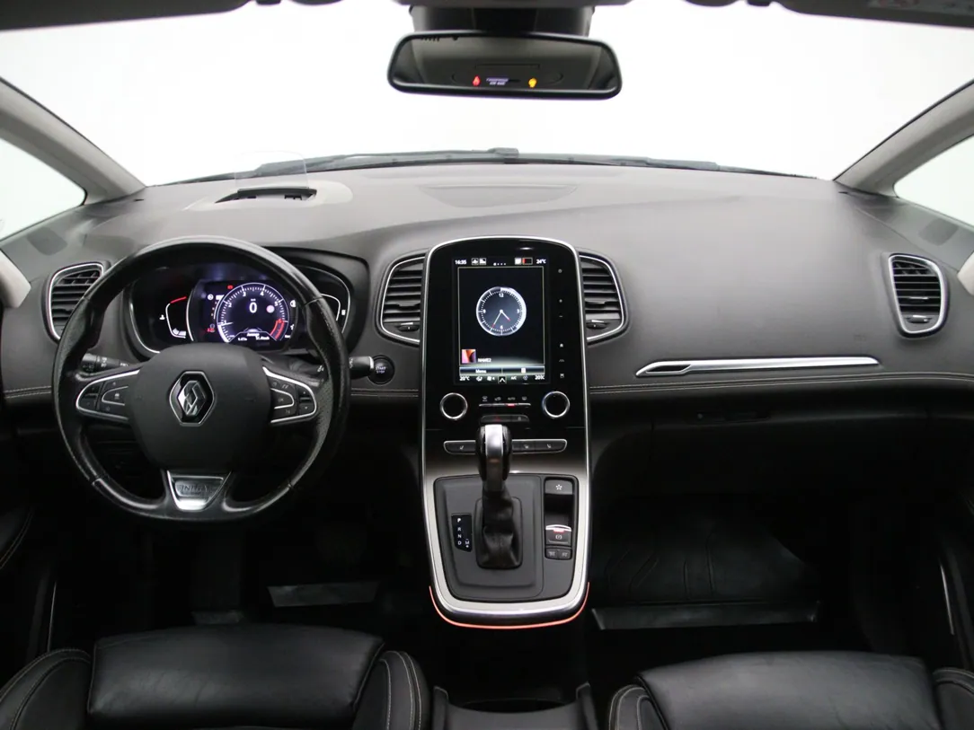 RENAULT GRAND SCENIC Initiale Paris