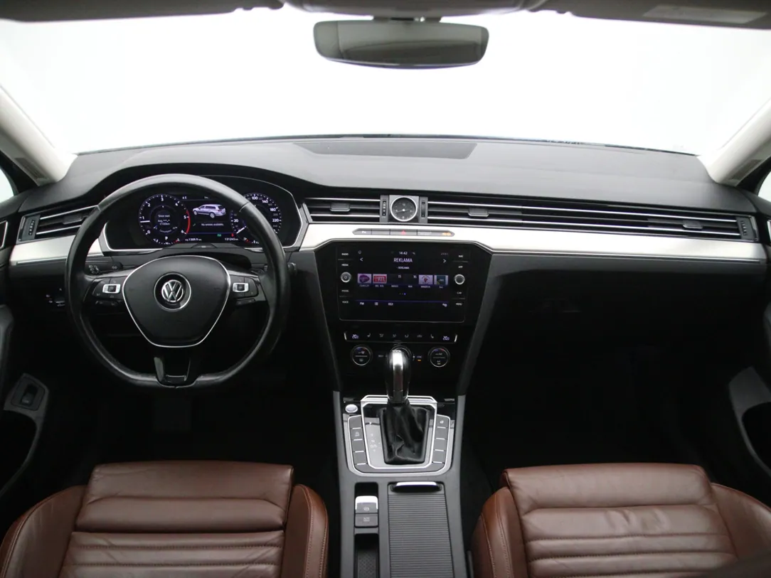 VOLKSWAGEN PASSAT B8 Highline