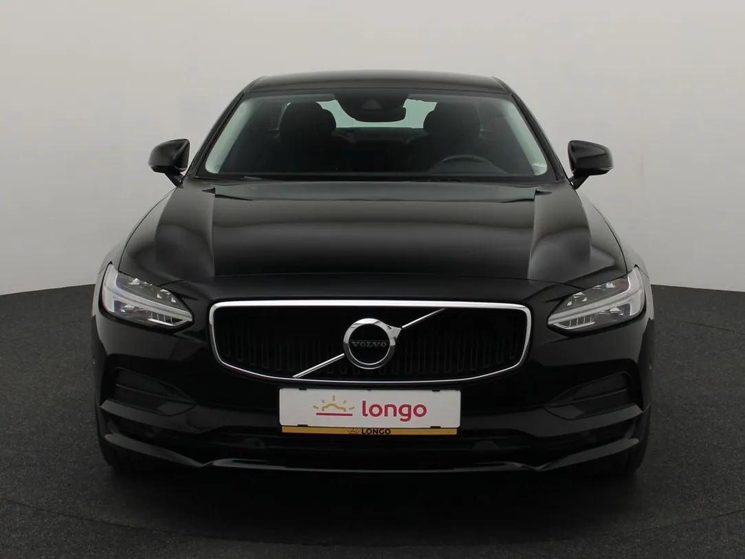 VOLVO S90 Momentum