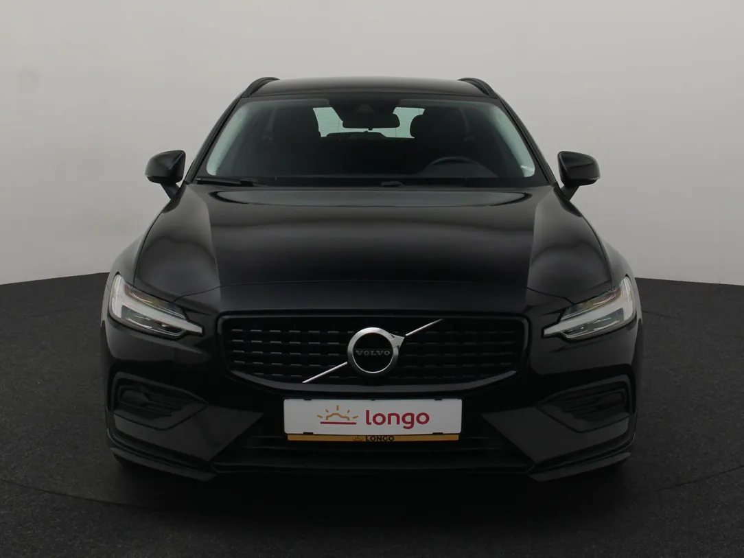 VOLVO V60 MHEV Momentum Advantage