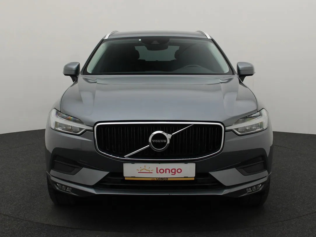 VOLVO XC60 Momentum Pro