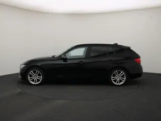 BMW 320 Advantage