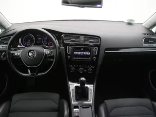 VOLKSWAGEN GOLF 7 Connected Series