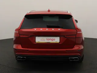 VOLVO V60 Momentum