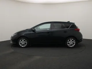 TOYOTA AURIS Active