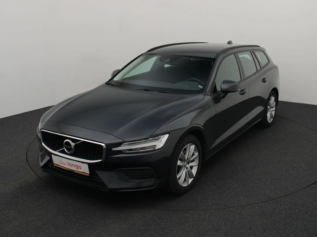 VOLVO V60 Momentum