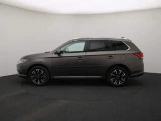 MITSUBISHI OUTLANDER Premium
