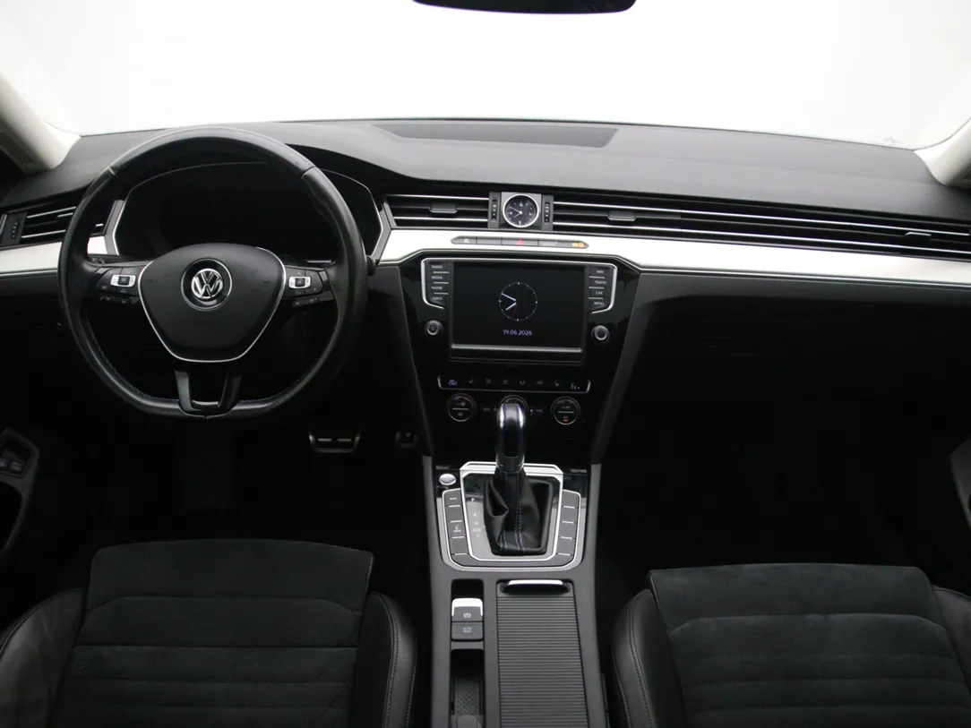 VOLKSWAGEN PASSAT B8 GTE