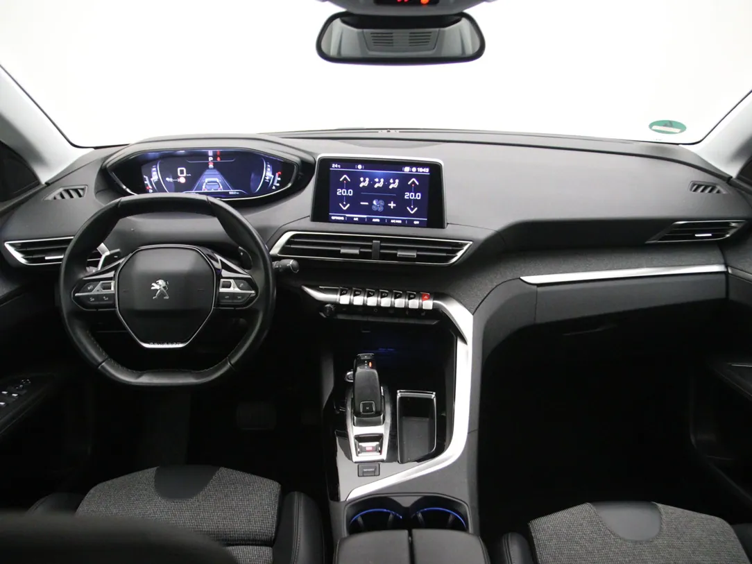 PEUGEOT 3008 Premium Avantage