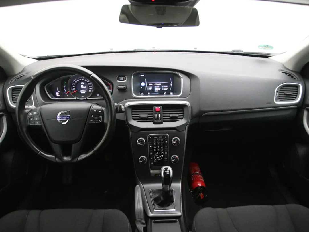 VOLVO V40 Momentum