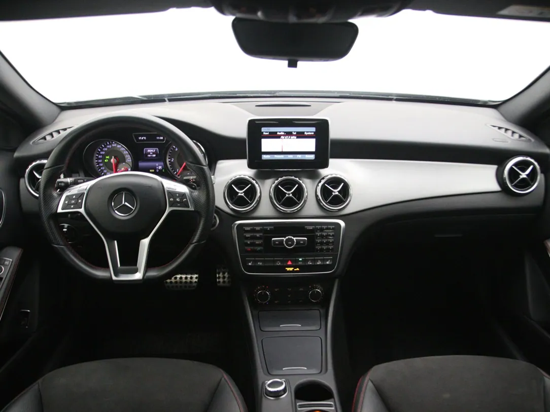 MERCEDES BENZ GLA220 AMG