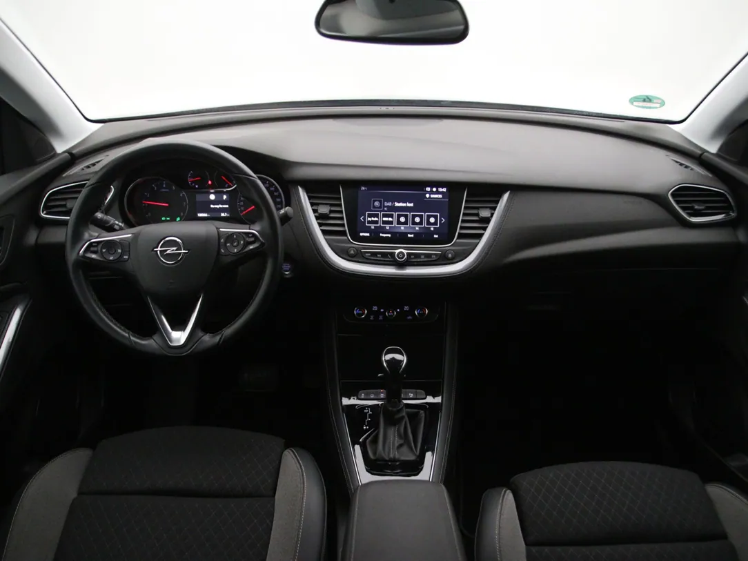 OPEL GRANDLAND X Business Executive