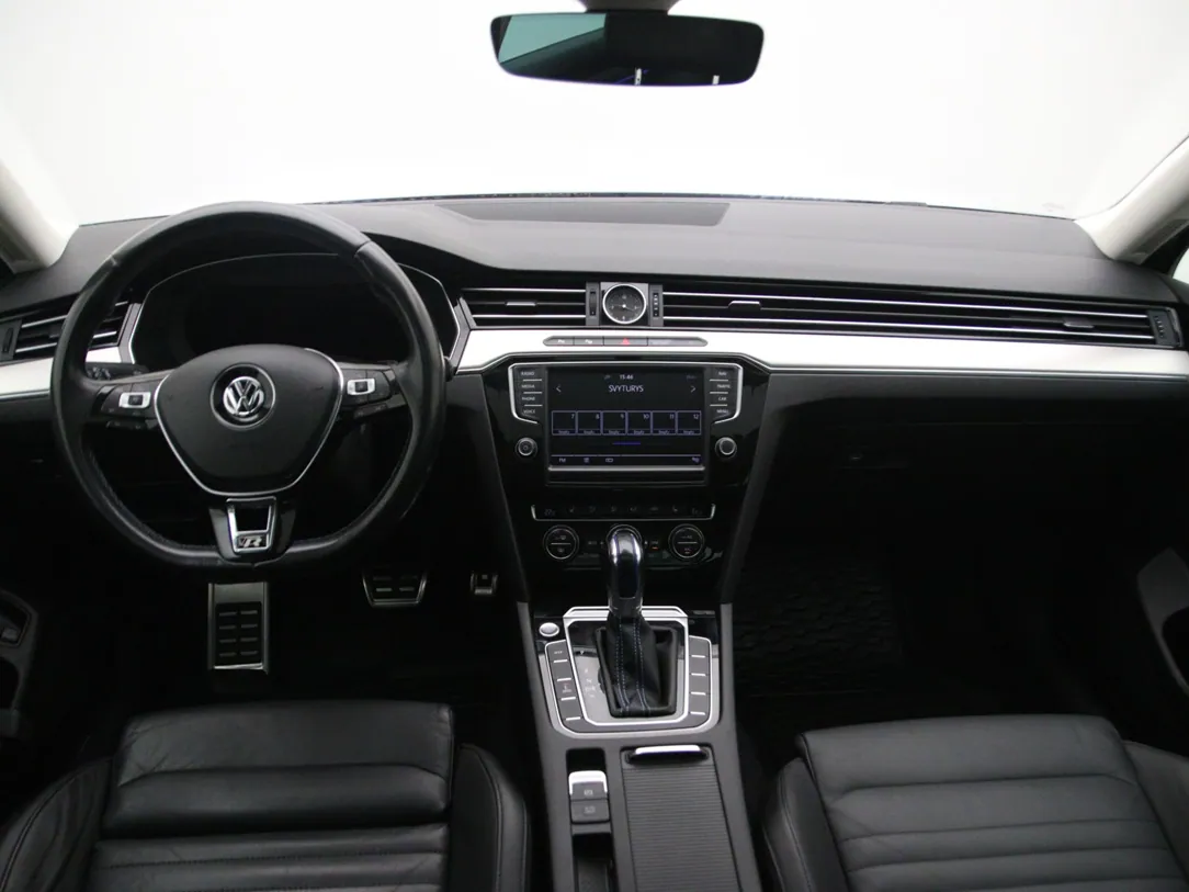 VOLKSWAGEN PASSAT B8 GTE Connected Series Plus