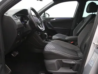 VOLKSWAGEN TIGUAN R-Line Business+
