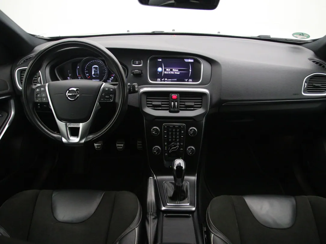 VOLVO V40 Business Sport