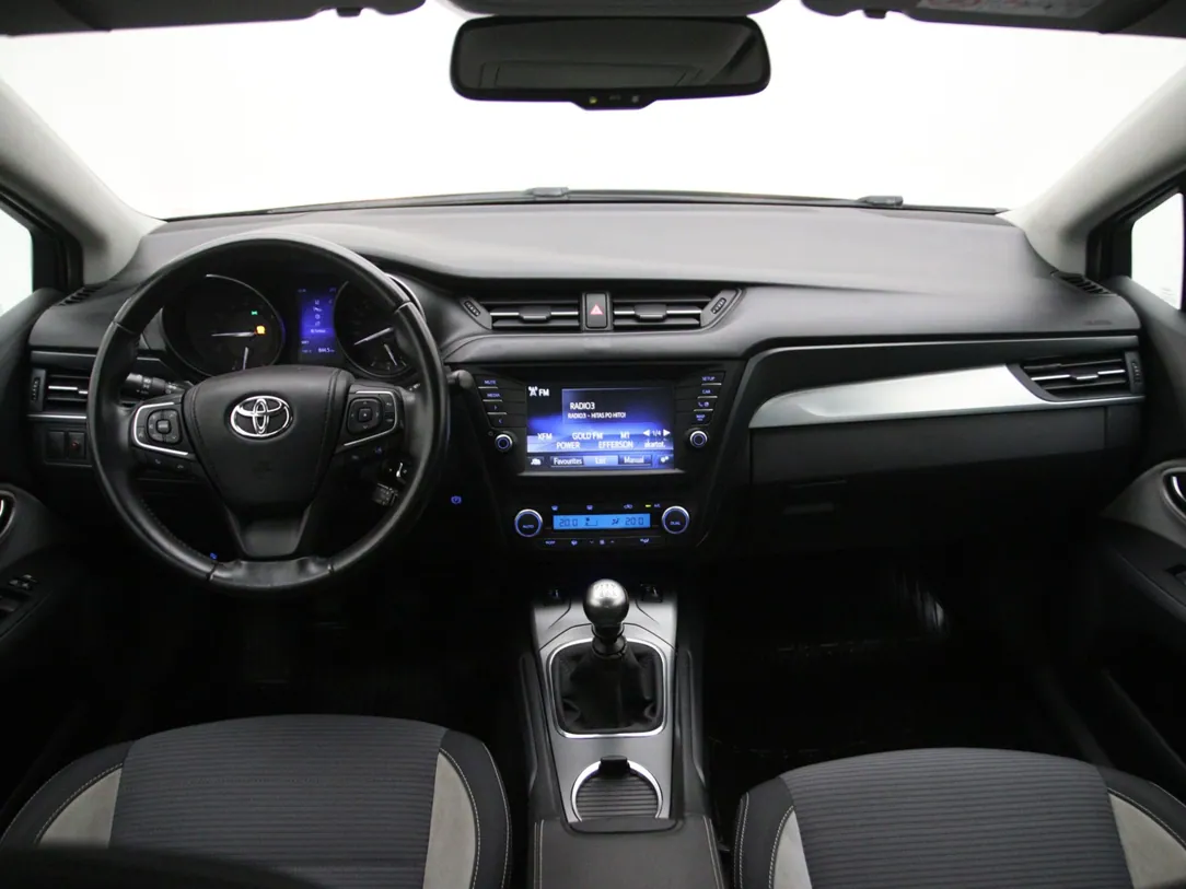 TOYOTA AVENSIS Active 