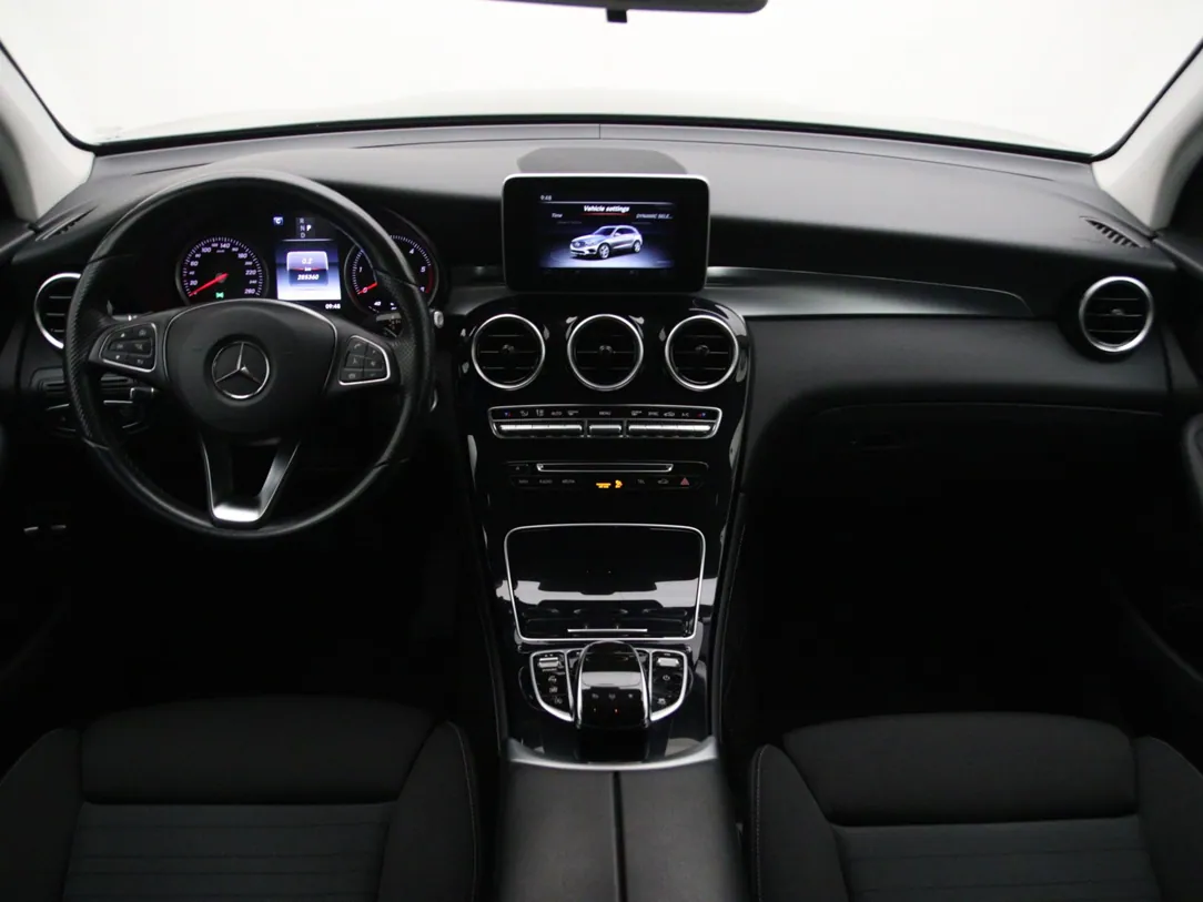 MERCEDES BENZ GLC220