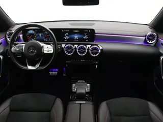 MERCEDES BENZ CLA200 Business Solution AMG