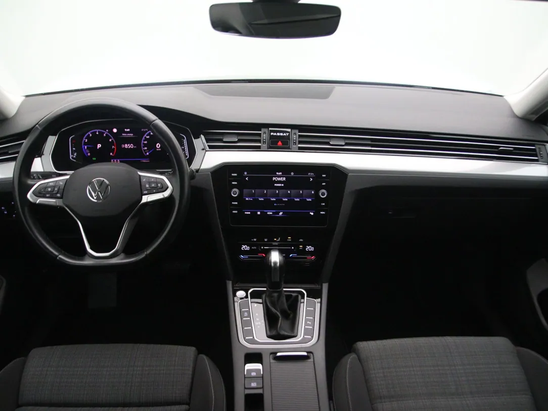 VOLKSWAGEN PASSAT B8 Business