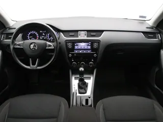 SKODA OCTAVIA Ambition