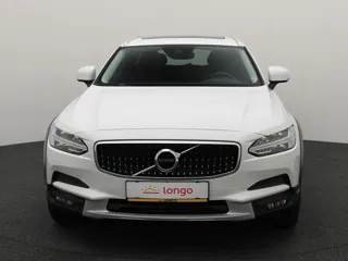 VOLVO V90 Cross Country Momentum
