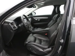 VOLVO V90 Momentum