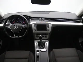VOLKSWAGEN PASSAT B8 Comfortline