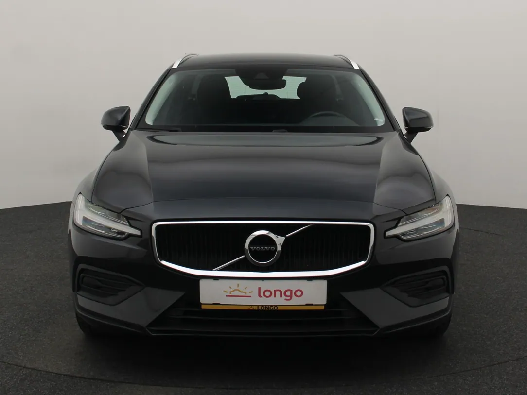 VOLVO V60 Momentum