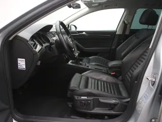 VOLKSWAGEN PASSAT B8 Highline