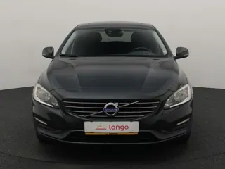 VOLVO V60 Momentum