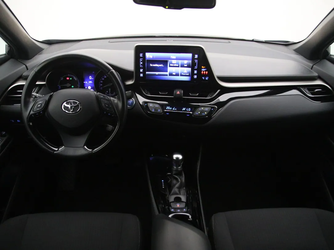 TOYOTA C-HR Dynamic