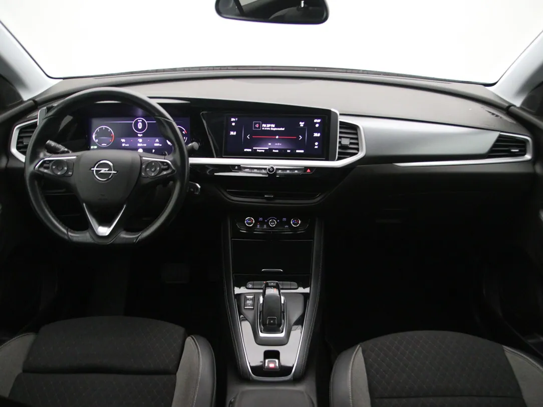 OPEL GRANDLAND Business Elegance