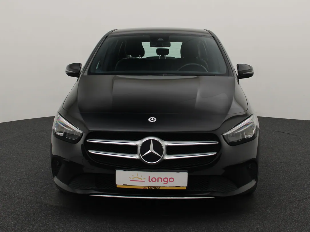 MERCEDES BENZ B180 Launch Edition
