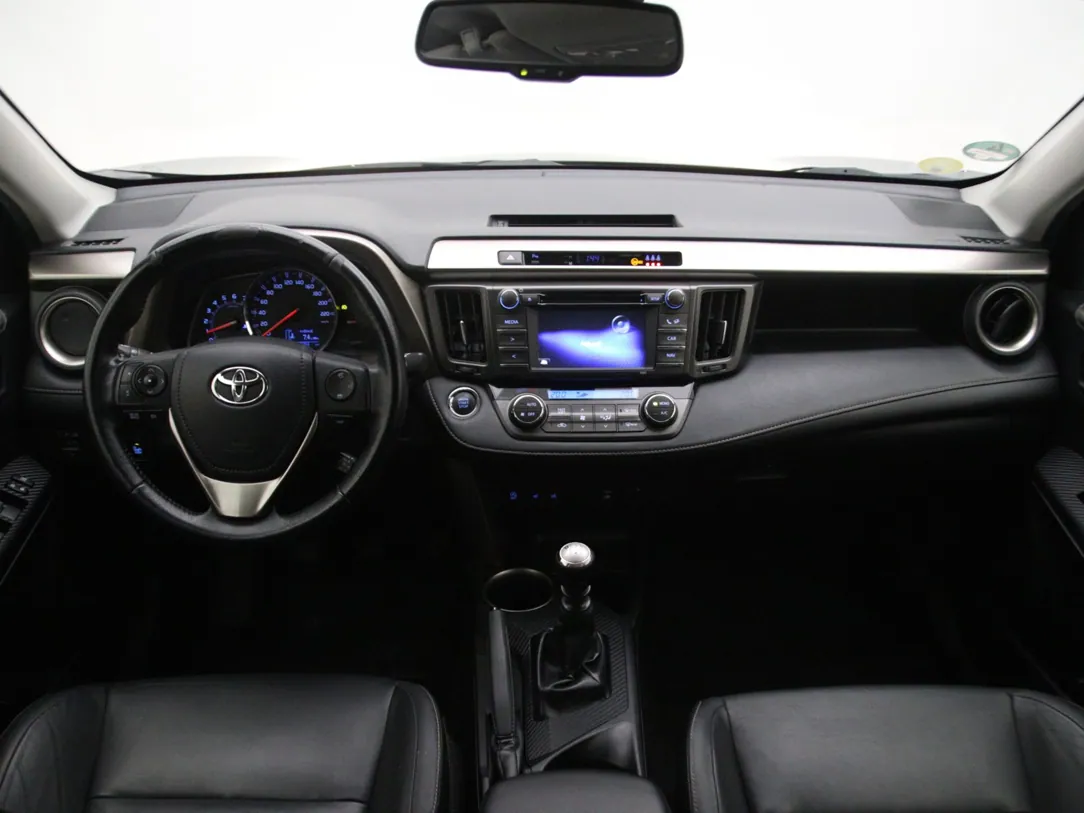 TOYOTA RAV 4