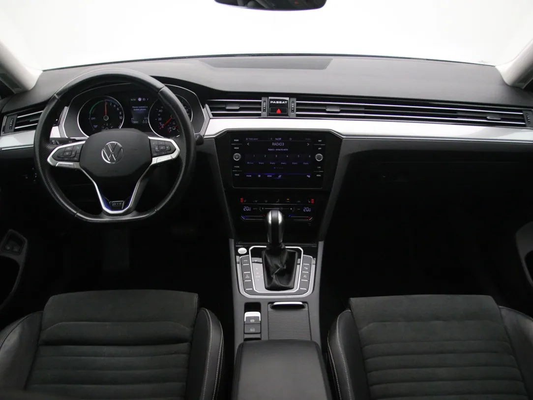 VOLKSWAGEN PASSAT B8 GTE Elegance