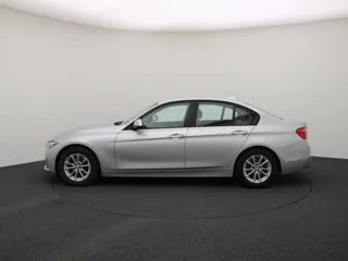 BMW 320 Essential